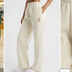 Happy Camp3R Camp3y Teddy Bear Embroidered Cream Wide Leg Sweatpants M NWT